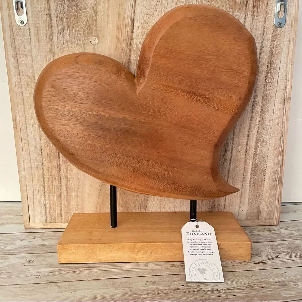 NWT Handcrafted in Thailand Real Beautiful Heavy Wood Heart Over wooden Base New